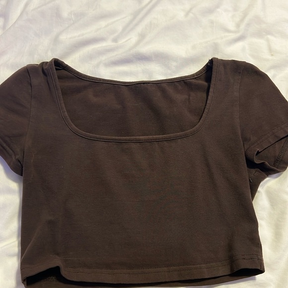 plain brown crop top with a square neck - Picture 1 of 2